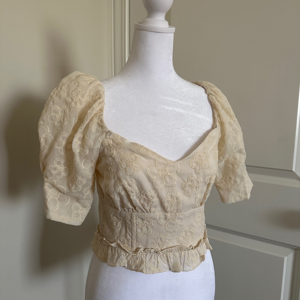 Lush Cream Blouse with Sweetheart Neckline and Puffed Sleeves